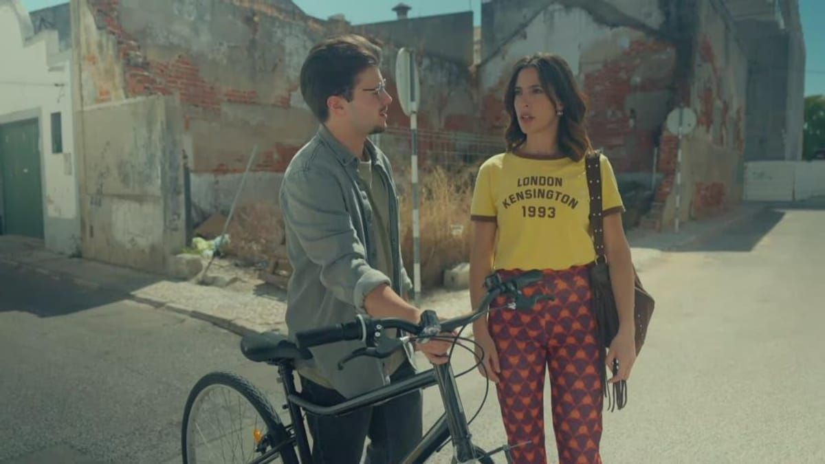 Amor à Prova: Melanie quase é apanhada por André enquanto esconde cocaína