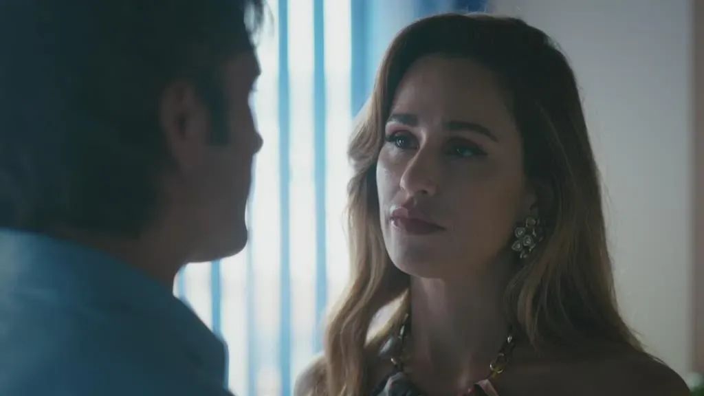 Sammy finge apoiar Maria de Fátima na novela Terra Forte da TVI