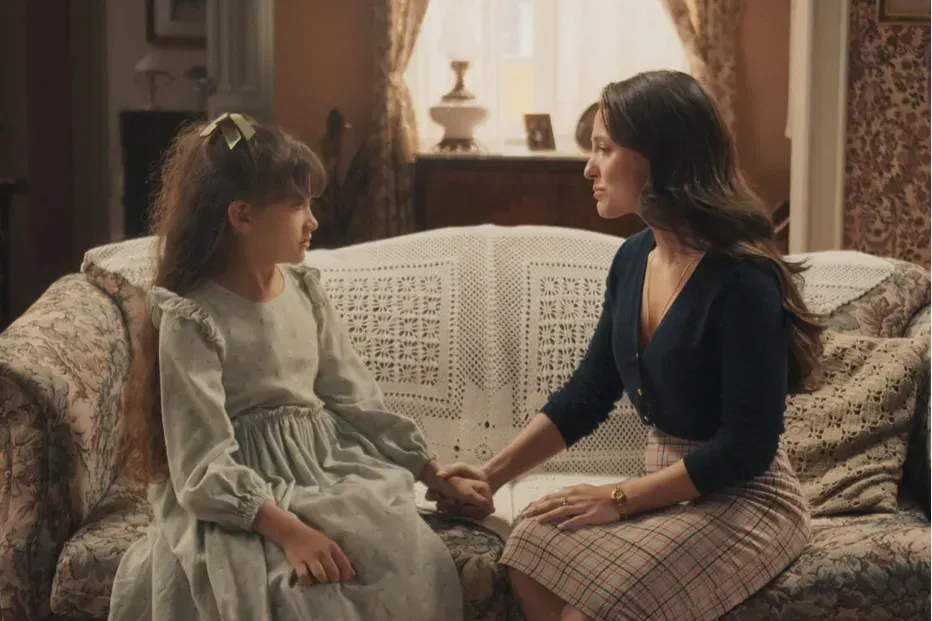 Êta Mundo Melhor: Estela revela a Anabela que é a sua mãe e deixa a menina em choque