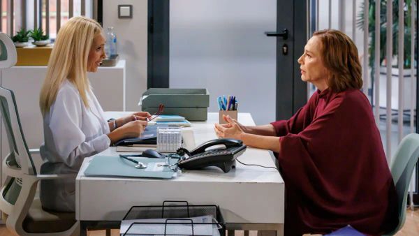 'Páginas da Vida': Amália esconde que está a morrer após terrível diagnóstico!