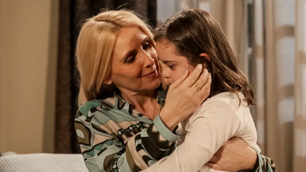 Páginas da Vida: Clarinha fica doente e Leo é obrigado a pedir ajuda a Helena