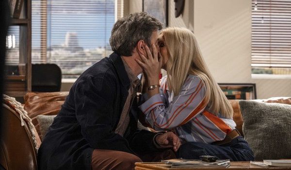 Páginas da Vida: Diogo surpreende Helena com pedido de casamento e ela aceita de imediato