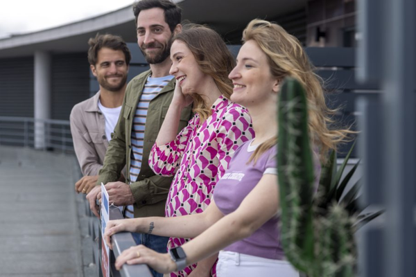 Image of: TVI aposta em nova comédia inspirada em ‘La Que Se Avecina’ com Alexandra Lencastre e filha no elenco