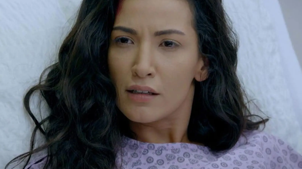 Image of: Choque! Melis tenta assassinar Ulviye no Hospital