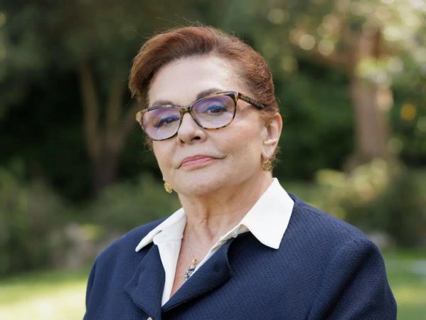 Image of: Rita Ribeiro encanta como Isaura em ‘A Promessa’: “É uma homenagem às mulheres discretas”