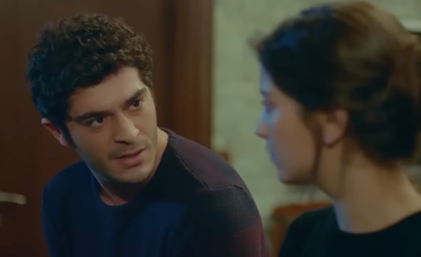 Imagem de: Our Story: Barış rapta Filiz no dia do casamento e Cemil trava luta desesperada