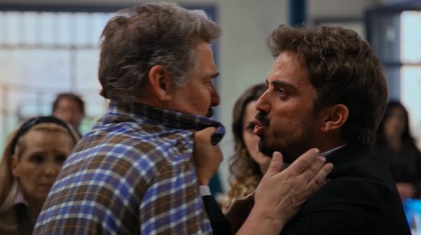 Image of: A Promessa: Nuno agride o pai após descobrir que a mãe é violada por ele