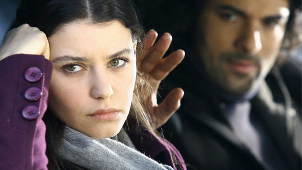 Imagem de: 'Fatmagül': A aposta da SIC Mulher que desilude fãs com dobragem brasileira