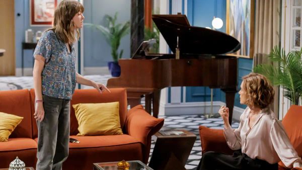 Image of: 'A Promessa'. Laura confronta Helena: "Sei que anda a drogar o seu sobrinho"