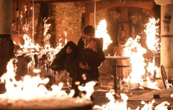 Image of: ‘Flames of Fate’: Incêndio muda tudo e há identidades trocadas nos primeiros episódios