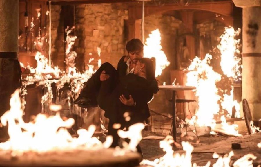 ‘Flames of Fate’: Incêndio muda tudo e há identidades trocadas nos primeiros episódios