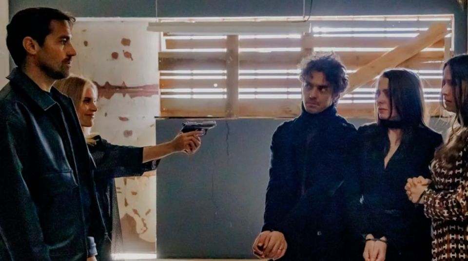 'A Herança': Amanda e Vicente decidem matar os reféns e cenário torna-se desesperante