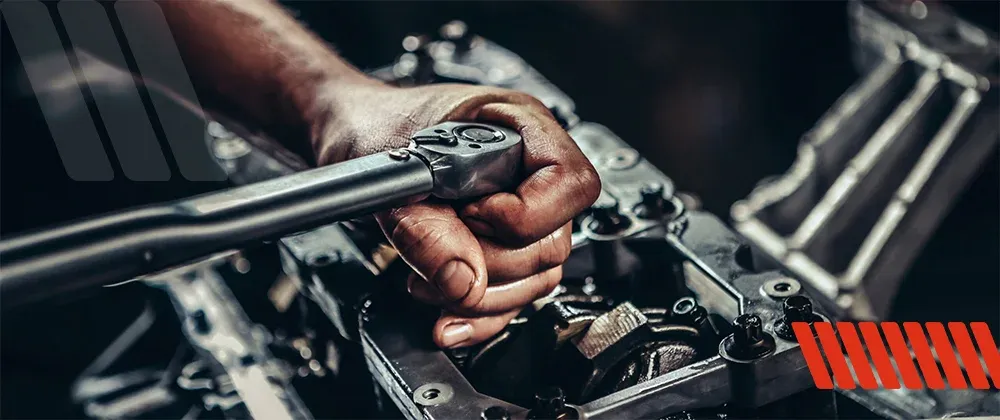 armar-y-desarmar-un-motor.webp