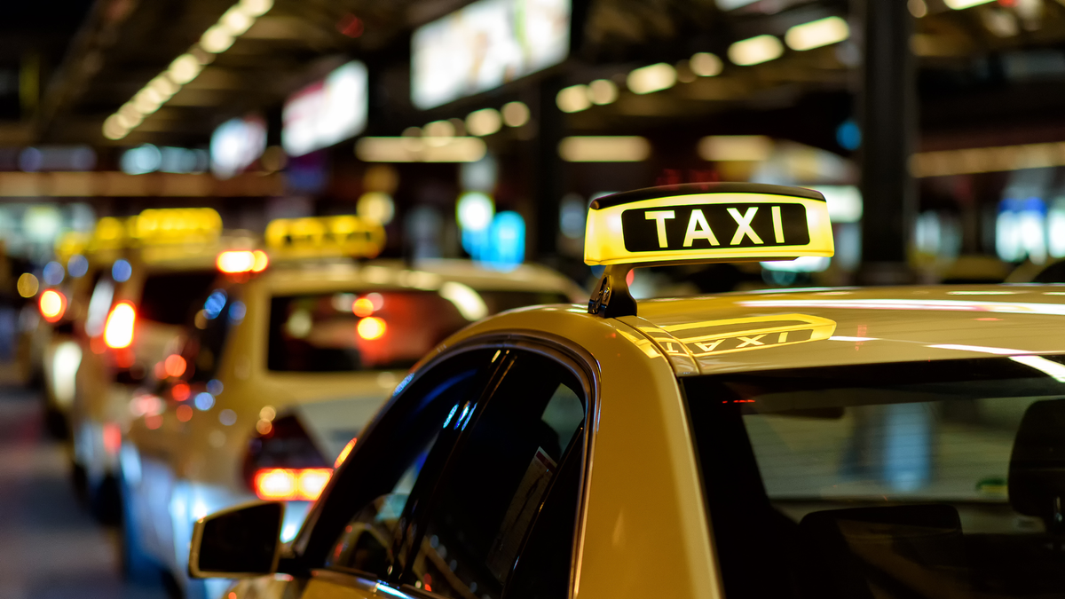 Temporada Alta en Maitencillo: Cómo Reservar tu Taxi o Transfer y Evitar Largas Esperas este Verano
