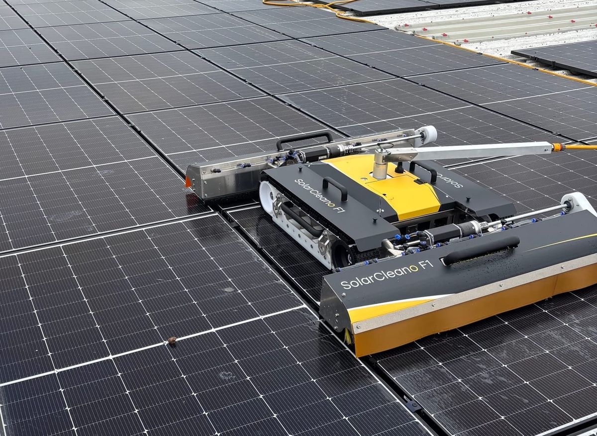 Robot Power: SolarCleano F1 Tackles 1,276 Panels in a Day for Pigeon Solar Panels