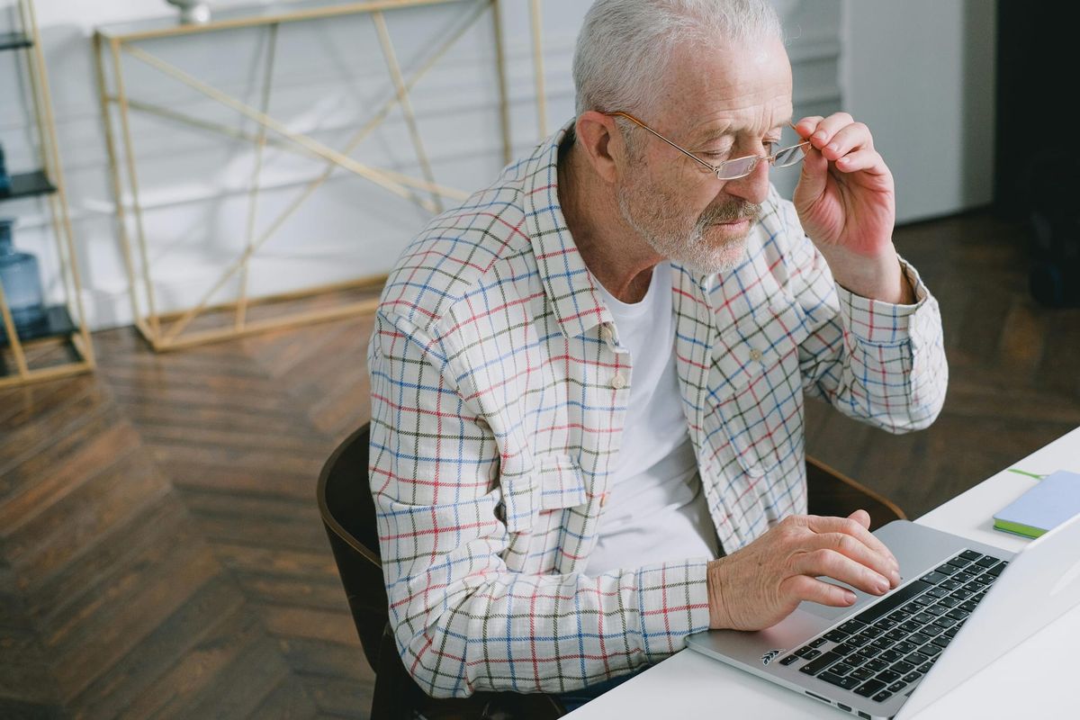Technology Use Linked to Better Brain Health in Older Adults