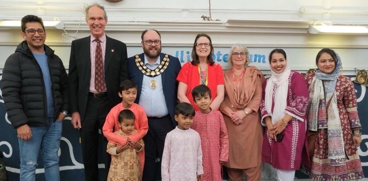 Mayor and Lord Lieutenant Join Walliscote Primary for Whole-School Eid Celebration