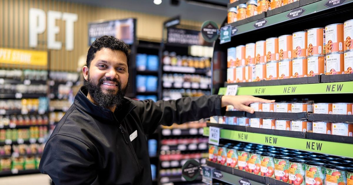 M&S to Offer 1,000 Training Places for Young People Without Degrees