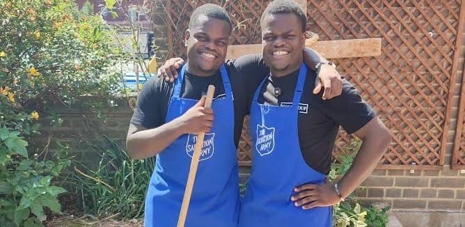Maka Twins Pitch In to Support Families Over the Summer Holidays