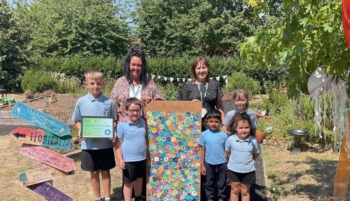 Bridgwater Primary School Wins Prestigious Defra Bees’ Needs Champions Award for Wildlife Project