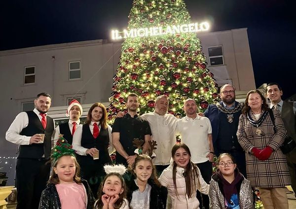 Children and Families Join Mayor & Mayoress for Historic Il Michelangelo Christmas Lights Switch-On