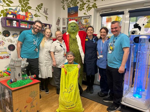 Move Over, Santa! The Grand Pier’s Grinch Spreads Festive Cheer at Bristol Royal Hospital for Children