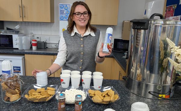 Worle Community School Raises Nearly £1,000 for Weston Hospicecare