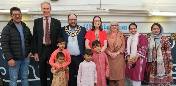Mayor and Lord Lieutenant Join Walliscote Primary for Whole-School Eid Celebration