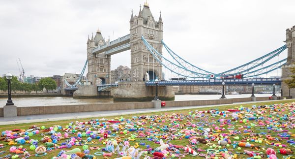 1,000 Toys Appear at Tower Bridge to Highlight Support Keeping Pets with Families