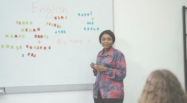 New Research Shows Guessing Helps People Learn Languages Faster