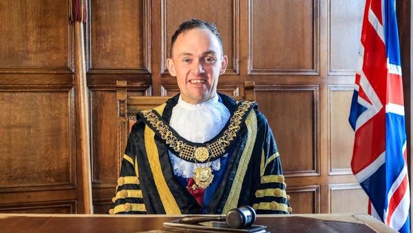 High-Flying Mayor Takes 15,000ft Leap to Help Derby Charities