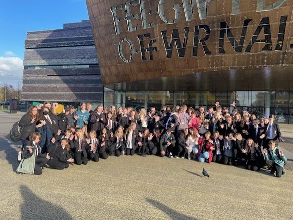 70 students write Sister Act reviews (by Zoe, 13)