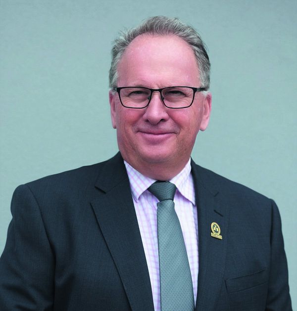 Russell Warwick