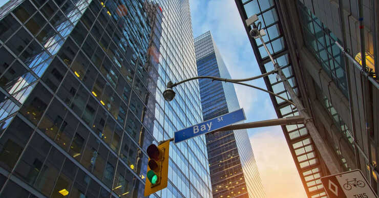 Why banks are holding out on fixed-rate cuts