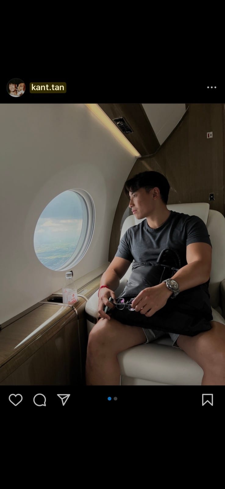 Kant Tanyawong inside a Gulfstream jet
