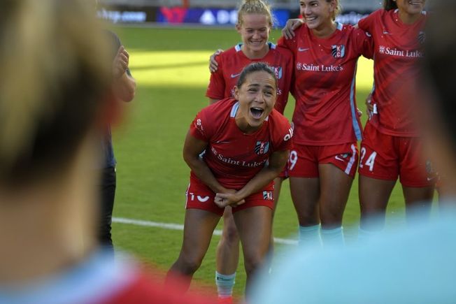 LaBonta, Jakobsson make all the difference in the first round of the NWSL playoffs