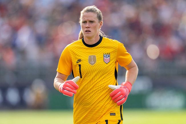 Why longtime USWNT starter Alyssa Naeher shouldn't be in goal at the World Cup