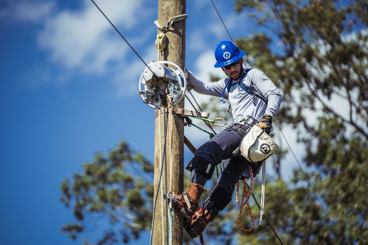 Real Career Opportunities: Lineworkers — What the Job Is, Who’s Hiring, and How Much It Pays Post feature image