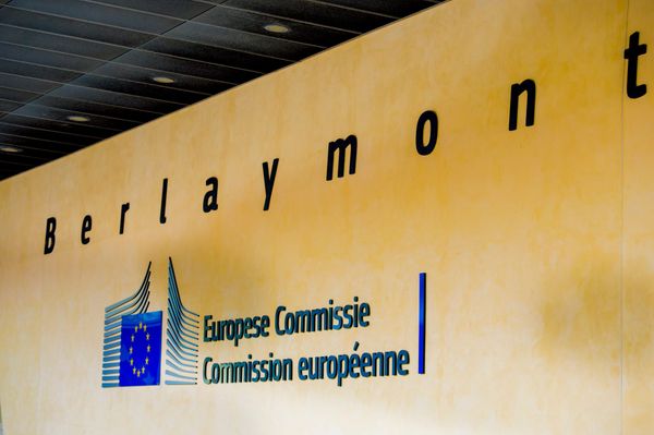 Update: Commission carries out raids on vaccine manufacturer Sanofi