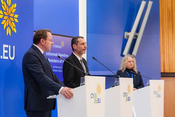 EU’s Health Package is Europe’s answer to Trump’s drug pricing policy, says Várhelyi