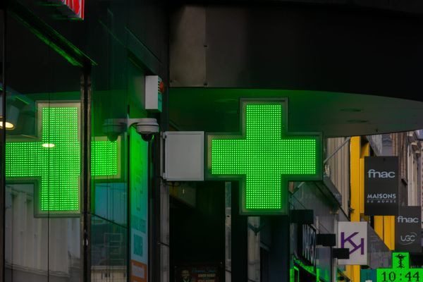 Pharmacists ‘on the front lines’ of Europe’s medicine shortages