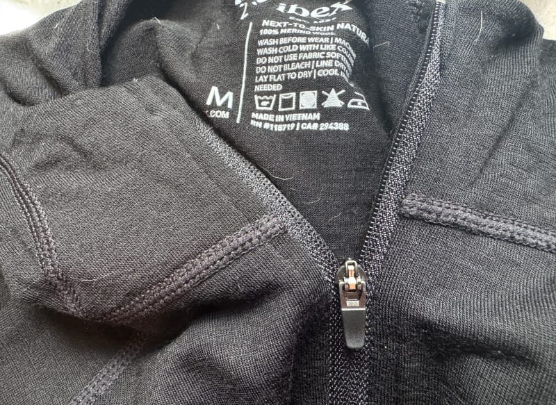 the zipper of the indie hoodie which allows for breathability on hikes and backpacking