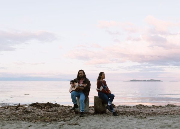 The Macarons Project tentang ‘Hold Us Tight’ dan Ketidaksempurnaan sebagai Kekuatan