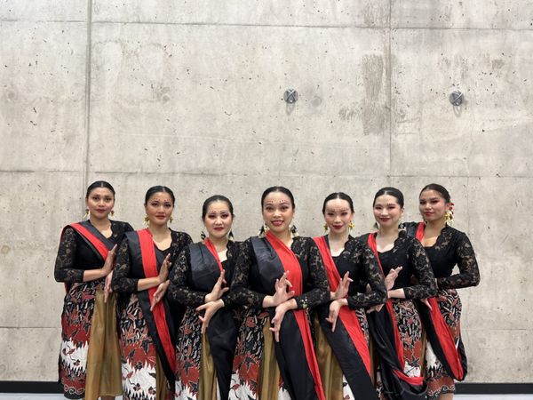 Gerak Ritmis Srikandi Vancouver