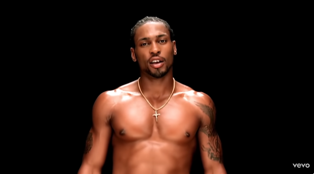 D'Angelo from the "Untitled (How Does It Feel)" video, cropped just above the belly button.