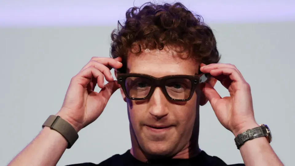 #194. Meta Glasses Wearers and You