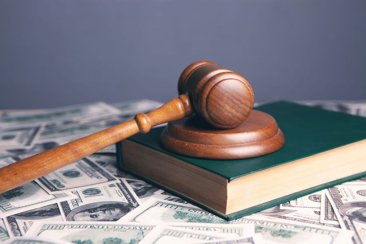 French Notaire vs. US Escrow: Who Safeguards Your Money on the Riviera?