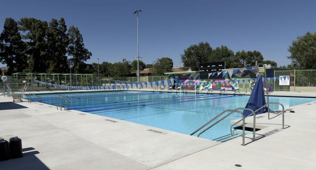 Granada Hills pool