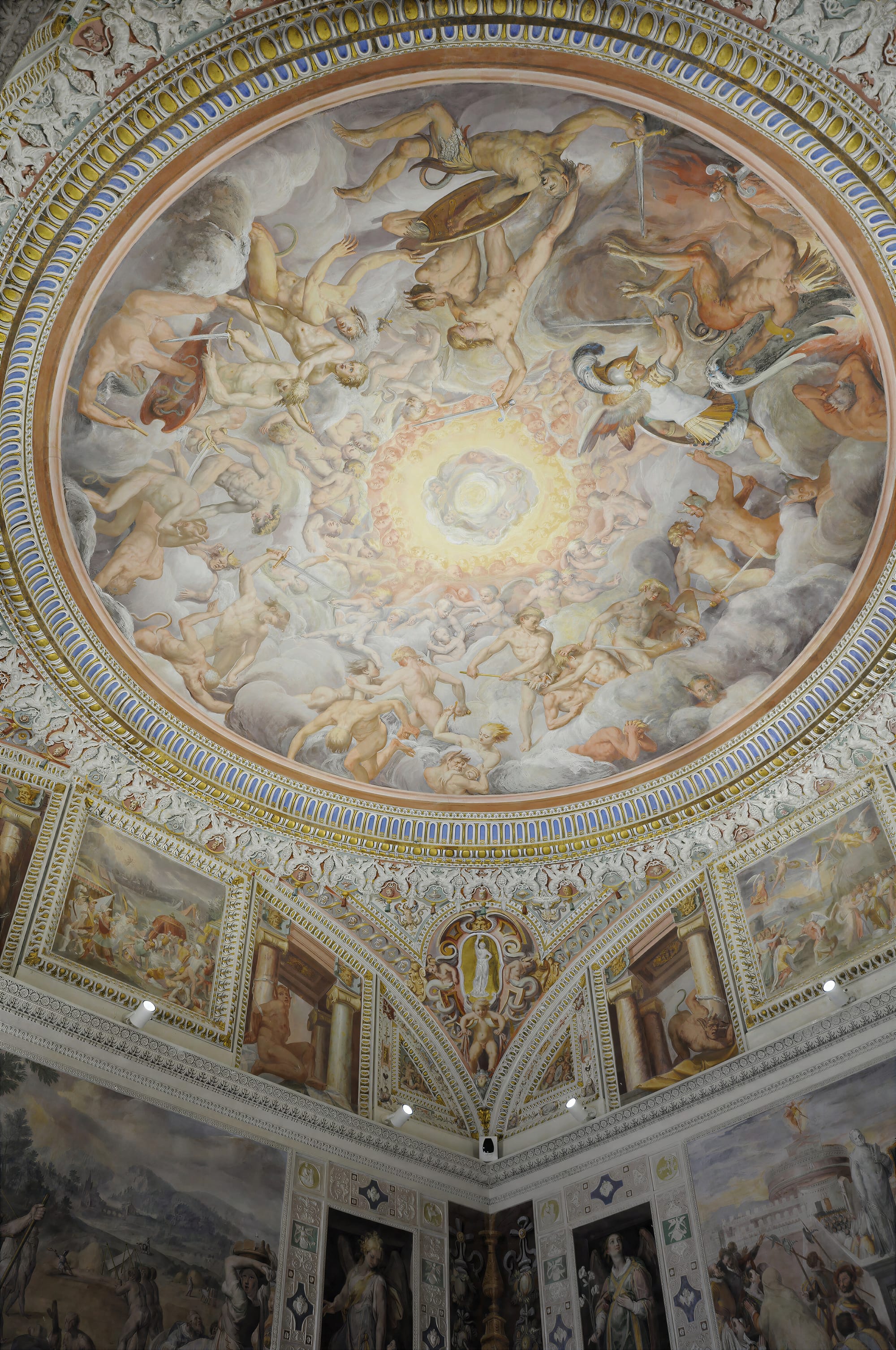 Ceiling of the Stanza degli Angeli at Caprarola, with the rebel angels falling in a circle around a burst of light