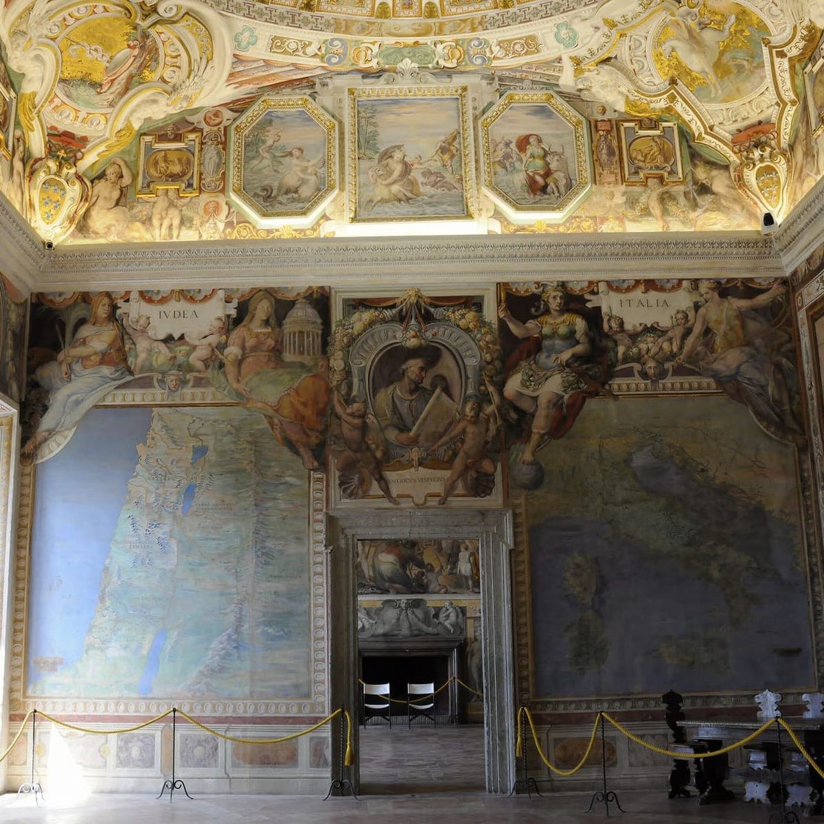 CAPRAROLA — THE FRESCOES AS A POLITICAL MANIFESTO